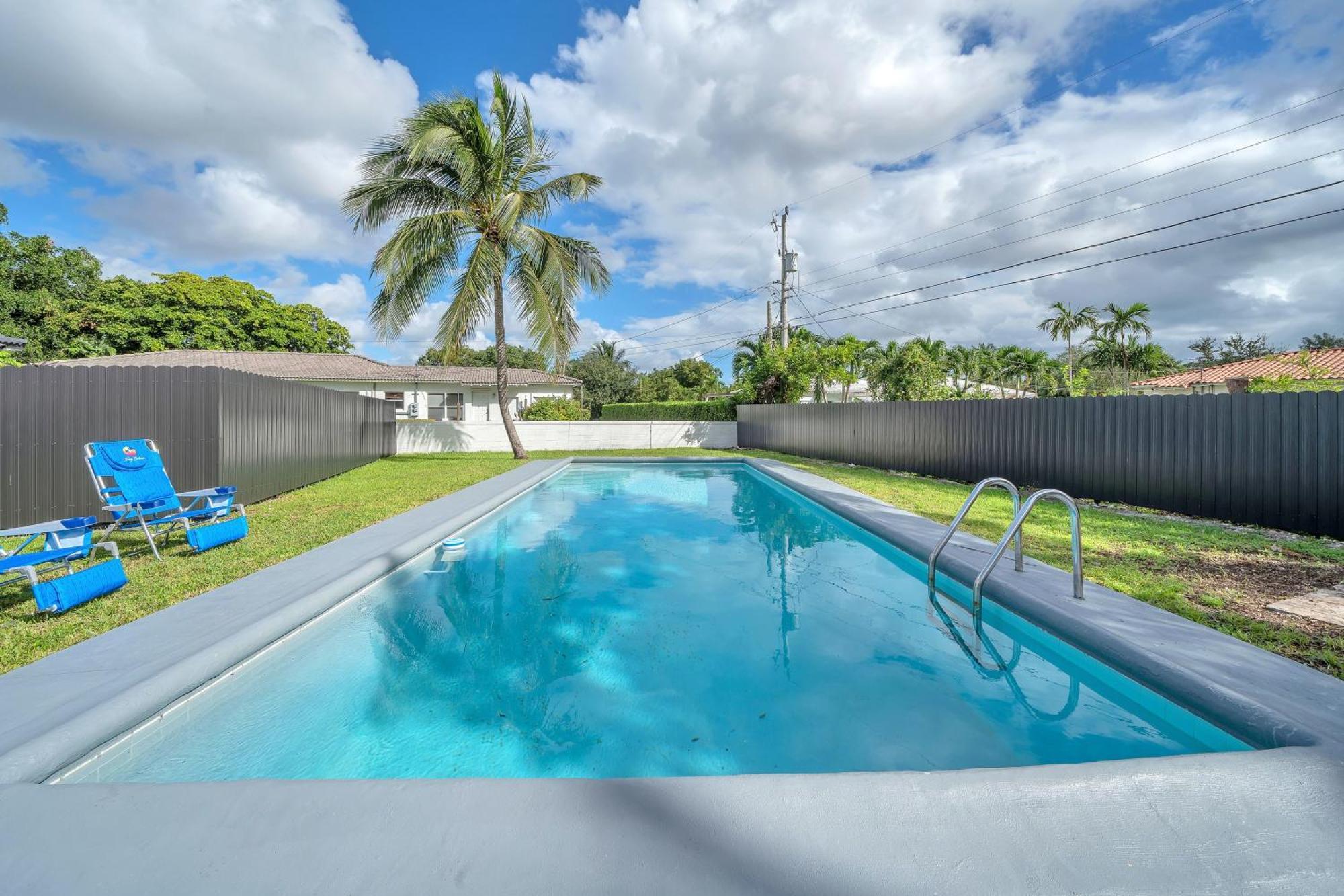 Biscayne Park 2 1 - Renovated Duplex W Poolヴィラ エクステリア 写真